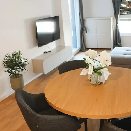 Modern Escape With Garage Apartmán Split